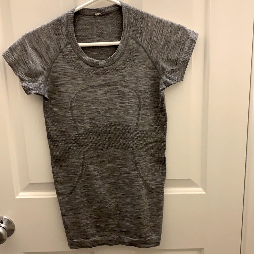 Lululemon Swiftly Tech Short Sleeve Shirt